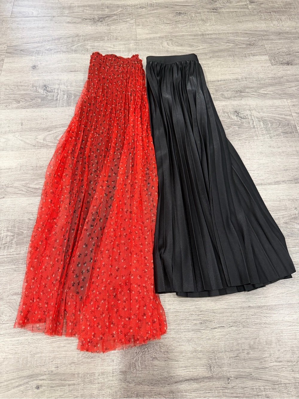 NWOT Bundle Women’s Floral Mesh Maxi Skirt &  Black Pleated Maxi Skirt
